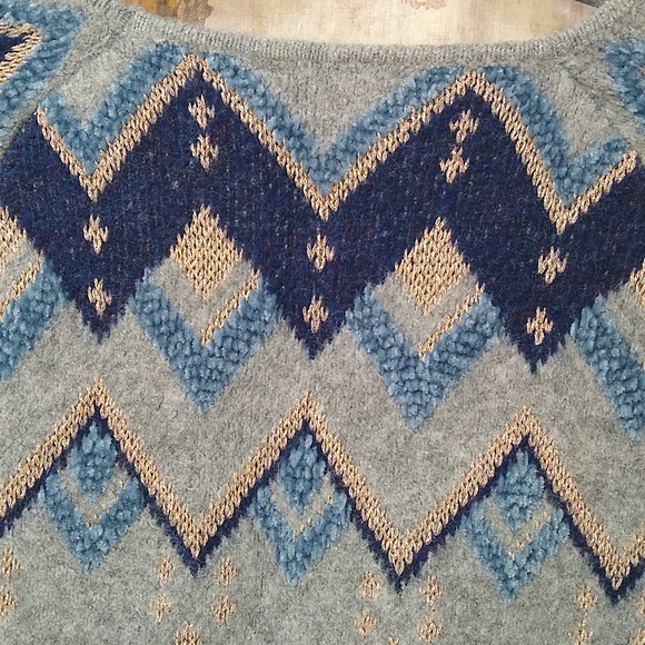 NWT, See & Be Seen Gray and Blue Geometric Sweater - Picture 6 of 6